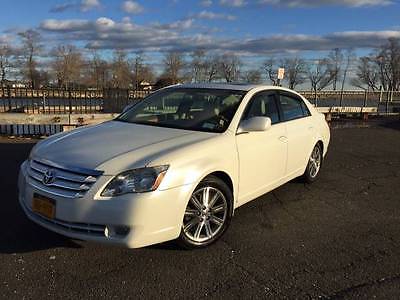 Toyota : Avalon Limited Sedan 4-Door 2006 toyota avalon limited white on beige gps in excellent condition runs great
