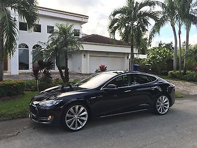 Tesla : Model S 85K 2014 85 kw fully loaded original owner