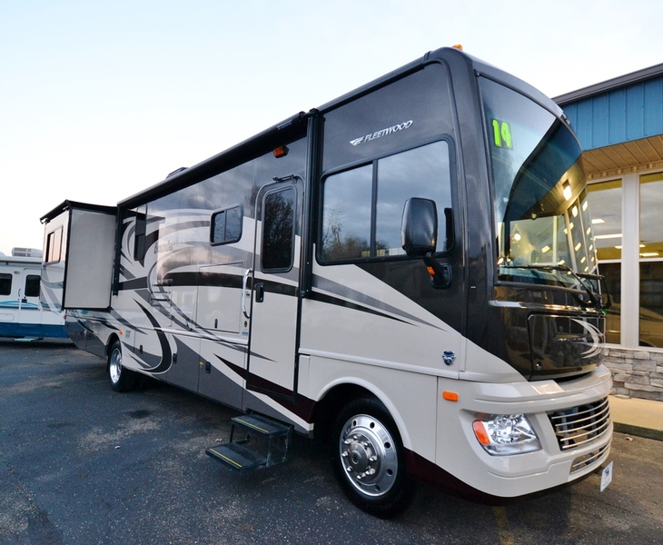 2014 Fleetwood 35k rvs for sale in South Carolina