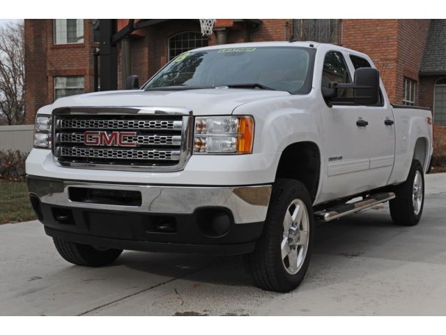 GMC : Sierra 2500 4WD Crew Cab Leather, Navigation, Rear View Camera, Low Miles 4x4 Crew Cab Warranty