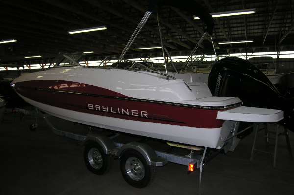 2013 Bayliner 210 Deck