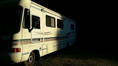 1998  Georgetown by Forest River Class A Motorhome RV w slideout slide, dual ac