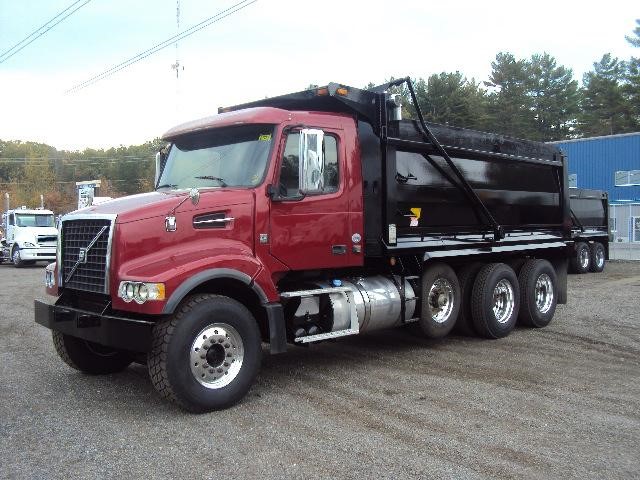 2012 Volvo Vhd64f200