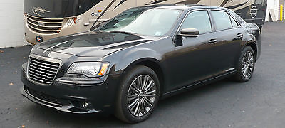 Chrysler : Other John Varvatos 2014 chrysler 300 c john varvatos limited edition 5.7 liter hemi v 8 black loaded