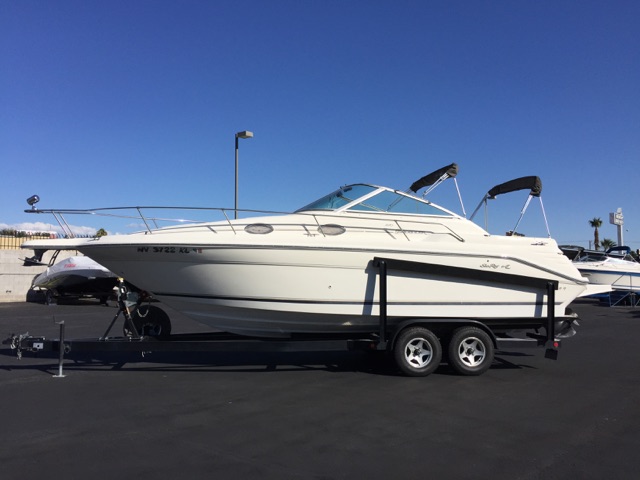 1996 Sea Ray Cabin Cruiser 270 Sundancer