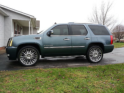 Cadillac : Escalade Base Cadillac Escalade AWD V-8 DVD  Dual Wireless Remotes Beautiful SUV