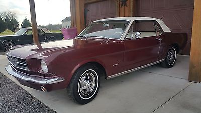 Ford : Mustang COUPE 1965 ford mustang coupe base model automatic burgandy ext white interior