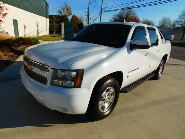 Chevrolet : Avalanche 4WD Crew Cab NEW BODY STYLE!  LEATHER !SUNROOF ! 4x4 ! WARRANTY ! INSPECTED !  07