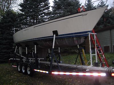 Sailboat 33 ft Taren Ten  Race boat Day Sailer less than 100 hours. diesel motor