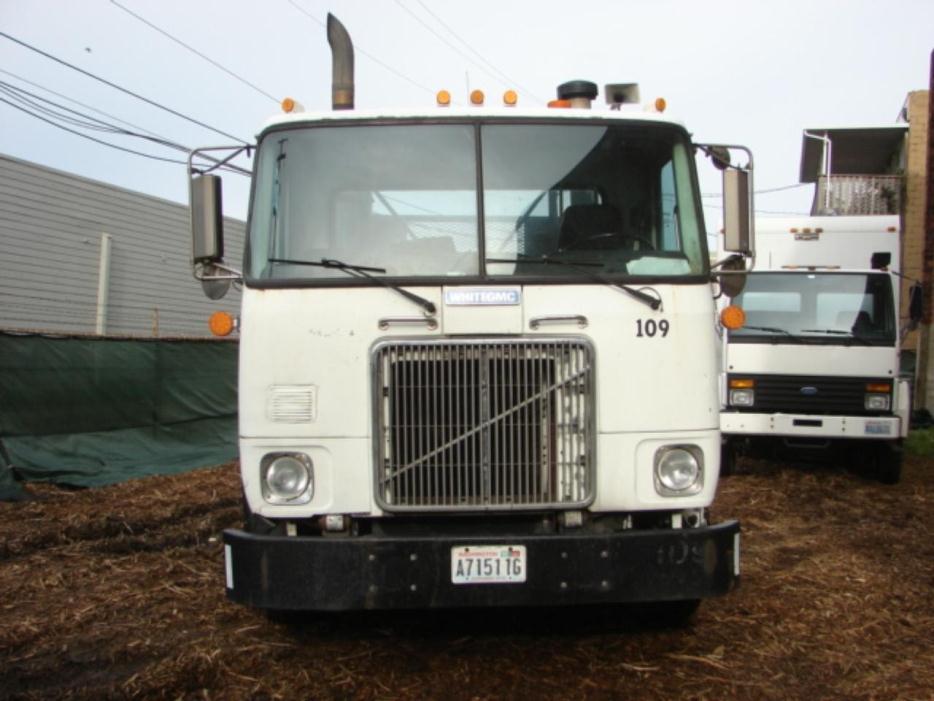 1990 White Gmc Wx64t