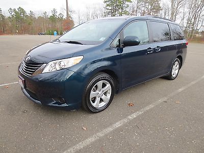 Toyota : Sienna LE 2011 toyota sienna le blue mint condition serviced on time