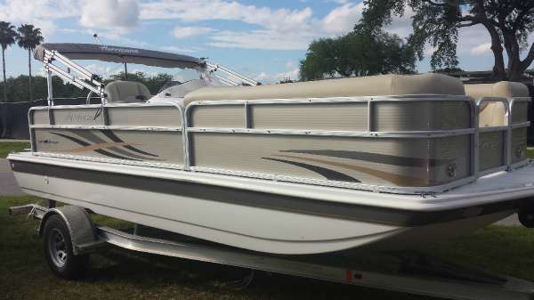 2015 HURRICANE BOATS FD 196 OB