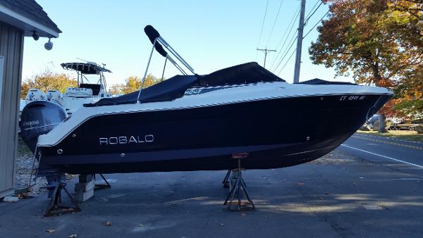 2015 Robalo R227 Dual Console