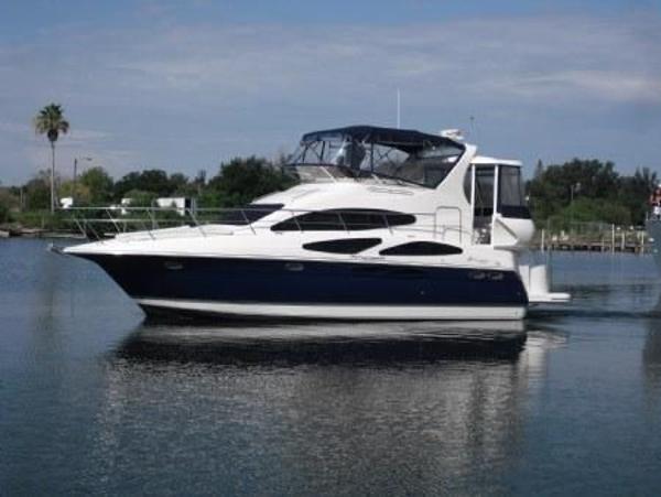 2006 Cruisers Yachts 385 Motoryacht