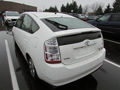 Toyota : Prius 5dr Hatchback Touring 5 dr hatchback touring low miles 4 dr sedan automatic 1.5 l 4 cyl white