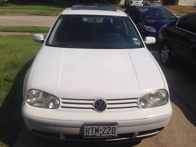 Volkswagen : Golf GLS car