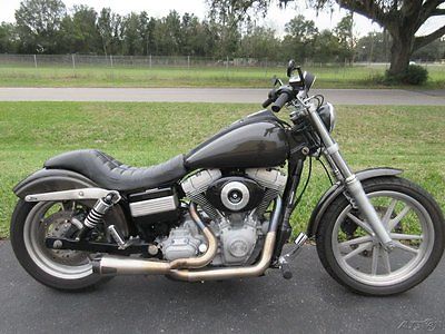 Harley-Davidson : Dyna 2006 harley davidson super glide 2 into 1 exaust paint lowered sweet bike