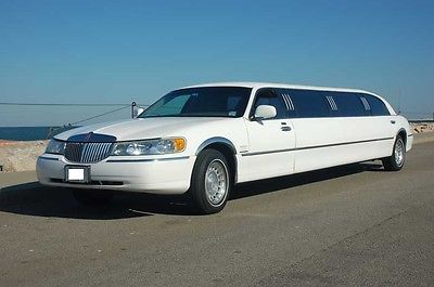 Lincoln : Town Car Limousine 10 passenger limousine