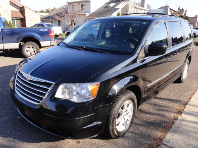Chrysler : Town & Country Stow'n Go NavigationTouring Stow'nGo MyGIG 3DVD Power Doors BackUpCam Leather Heated Seats