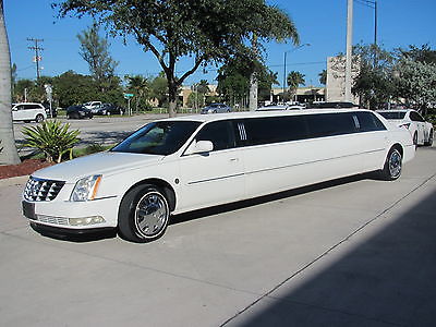Cadillac : DTS FEDERAL COACH LIMO 2006 06 cadillac dts v 8 federal limousine limo only 43 k miles super clean