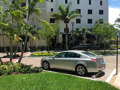 Acura : TL TECHNOLGOY  2010 acura tl base sedan 4 door 3.5 l