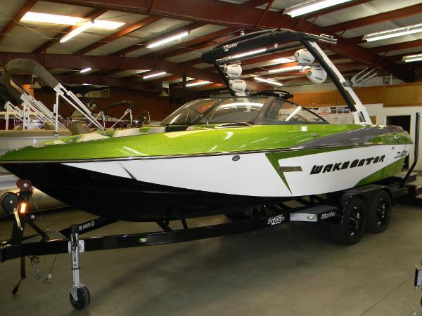 2015 Malibu Wakesetter 22 VLX