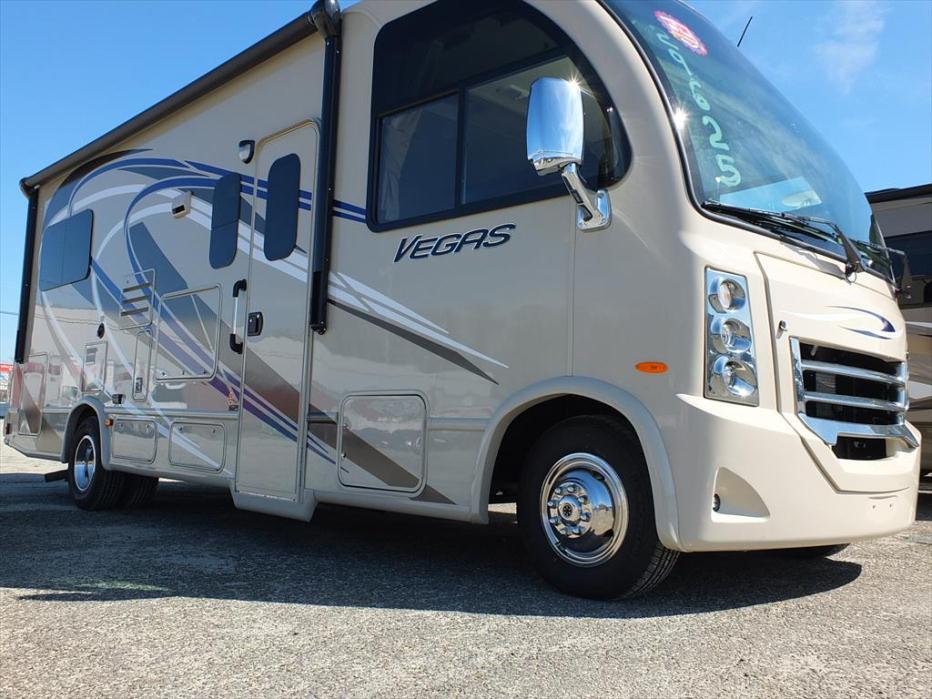 2014 Thor Motor Coach Chateau