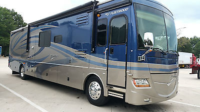 2007 Fleetwood Discovery 40X Cat Diesel pusher 3 slides motorhome  RV class a