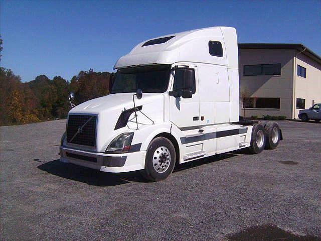 2004 Volvo Vnl64t670