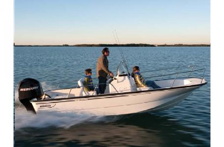 2015 Boston Whaler 170 Montauk