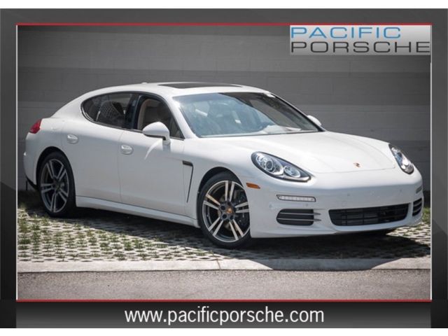 Porsche : Panamera 4 4 hatchback 3.6 l cd porsche communication management w navigation 11 speakers