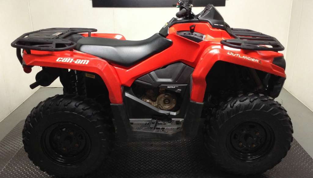 2016 Can-Am Renegade X mr 1000R Hyper Silver / Black / Can-Am Red