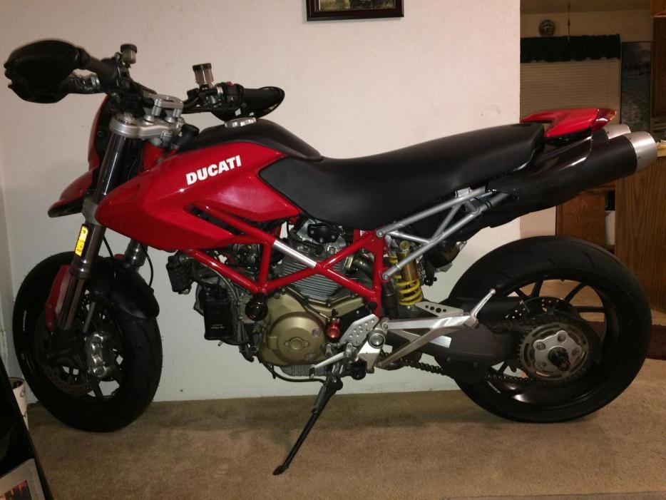 2011 Ducati Streetfighter S