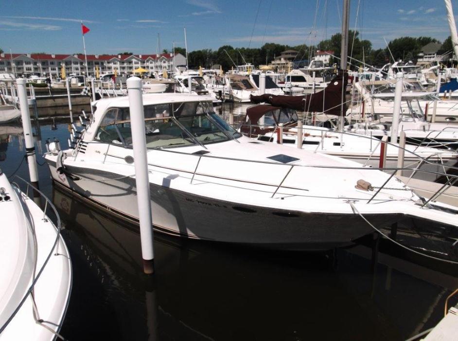 1998 Sea Ray 370 Express Crusier