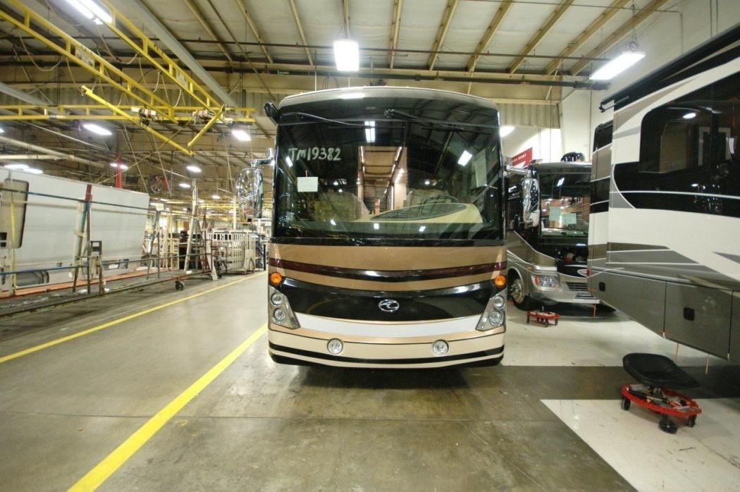 2015 American Coach 42m