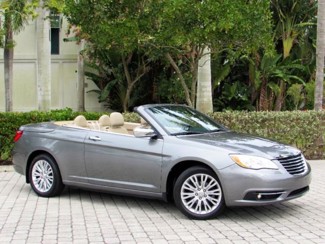 Chrysler : 200 Series Limited V6 2011 chrysler 200 limited convertible v 6 auto bluetooth 40 k miles 30 gb hdd