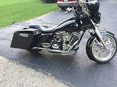 Harley-Davidson : Touring Harley Davidson Street Glide - Custom Bagger  2007 bike