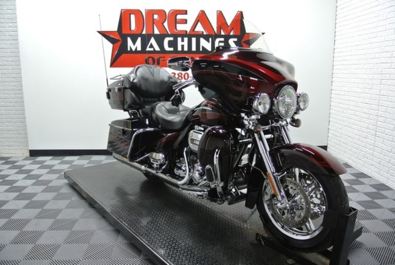 2013 Harley-Davidson FLHTCUSE8 - Screamin' Eagle Ultra Classi