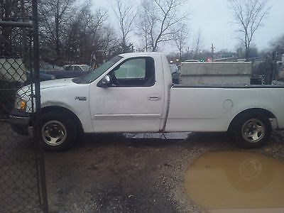 Ford : F-150 white clear