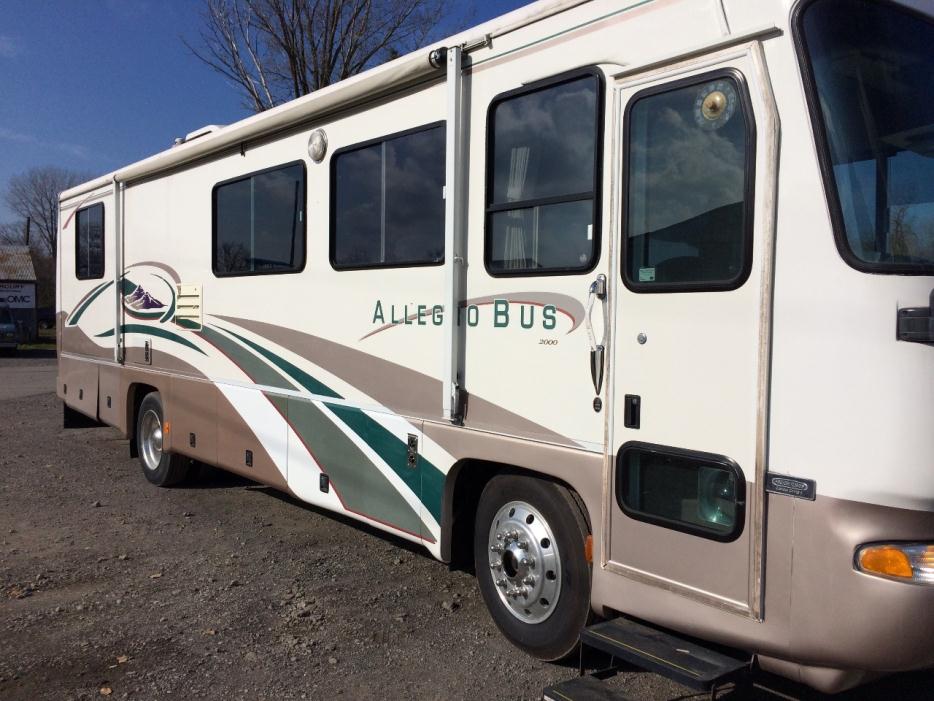 2013 Tiffin Motorhomes Zephyr