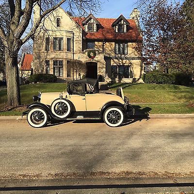 Ford : Model T A/T Tan Black 4 Cyl 4WD Automatic Coupe