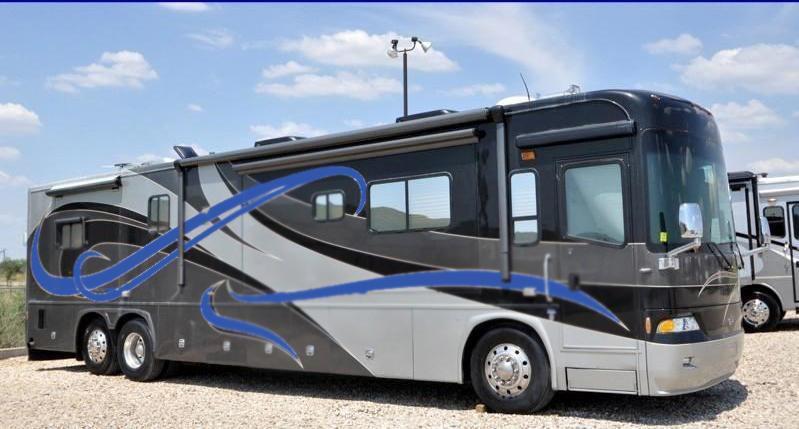 2008 42’ Country Coach Allure w/4 slides