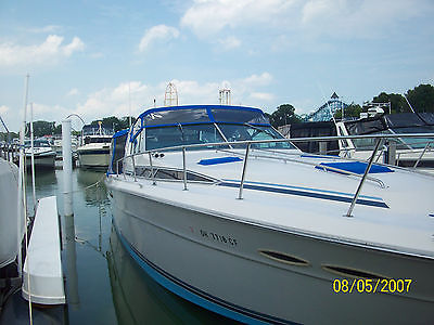 1988 Sea Ray Express 390 White/Blue - great condition/well taken care of -