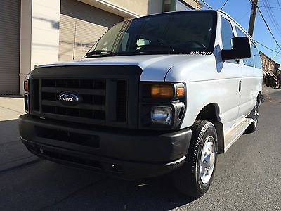 Ford : E-Series Van trac 350 superduty x-POLICE-.N.Y.P.D  2009 FORD E 350 10 PASSENGER VAN,ONLY 84,554 MILES,RUNS GREAT