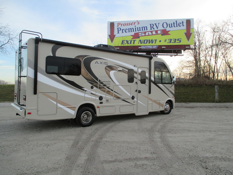 2016 Thor Motor Coach Palazzo Bath and a Half with 3 Slides in