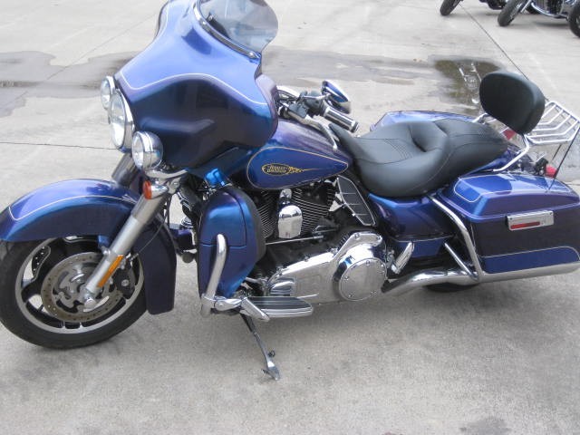 2009 Harley FLHX Street Glide - Payments & Trade Ins OK