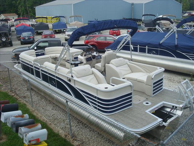 2016 Bennington G series 2574GCW