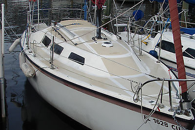 '79 Columbia Sailboat 7.6 25 ft