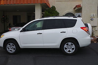 Toyota : RAV4 5 DOOR ALMOST NEW SWEET DEAL 2012 WHITE TOYOTA V6 RAV4 5 DOOR 4X2 SUV - $18000