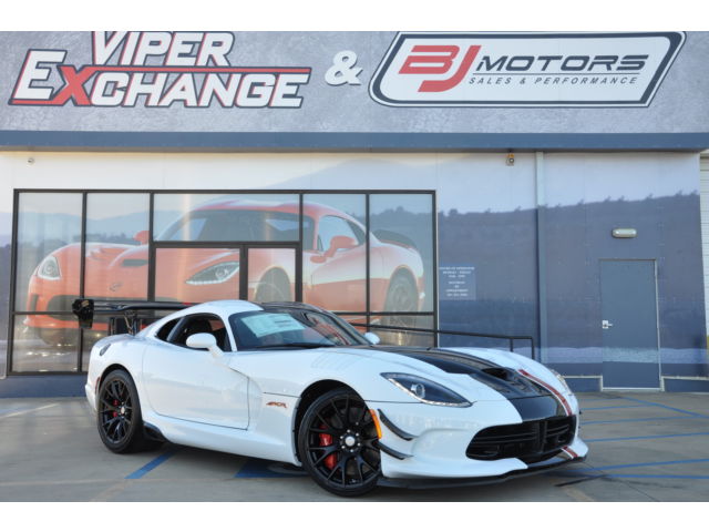 Dodge : Viper ACR EXTREME 2016 dodge viper acr extreme white with black center band red drivers stripe